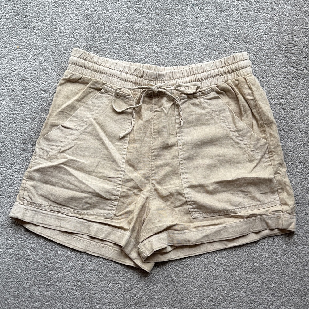 Universal Thread Women's Beige Cargo Shorts
